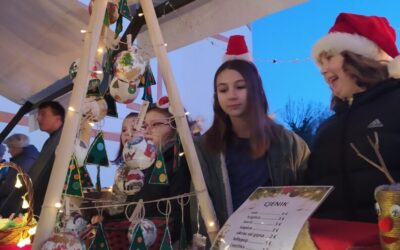 Prodajna izložba božićnih ukrasa na Adventu u Ozlju